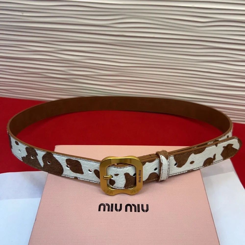 Miu Miu White and Brown Cowhide Leather Belt with
Gold Buckle - Picture 2 of 4